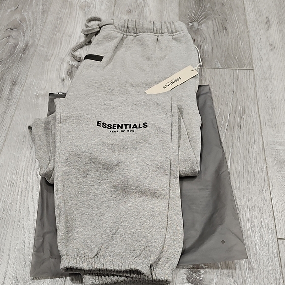 New Essentials Kids Light Gray Sweatpants - Picture 1 of 10